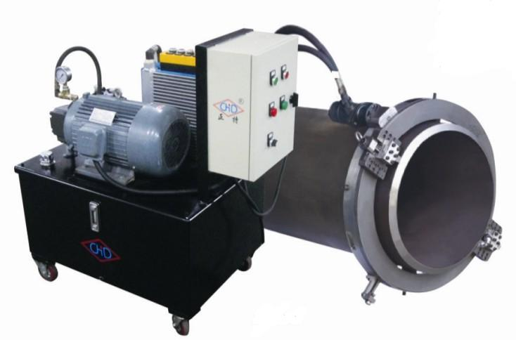 Externally mounted hydraulic pipe cutting and beveling machine